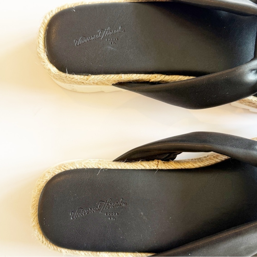 Universal Thread Dena Knotted Slip-On Sandals - Picture 7 of 8